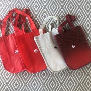• LULULEMON • reusable bags